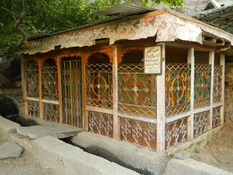 the min mosque of tyakshi